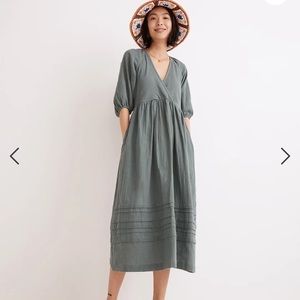 Marianna puff sleeve midi dress 👗